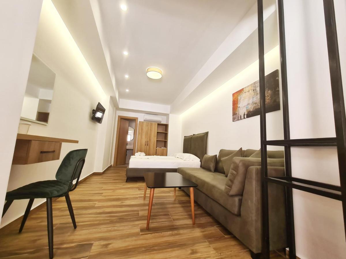 Ortus Hotel Sarandë Exterior foto